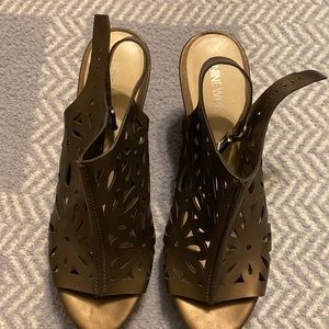 Nine West bronze sling back wedges